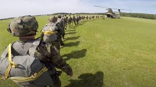 CH47 CHINOOK AIRBORNE JUMP [upl. by Kalasky]