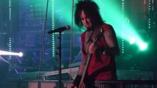 Motley Crue  Too Young To Fall In Love LIVE Austin HD 71514 [upl. by Akemrej837]