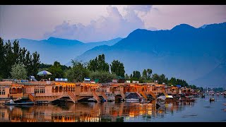 Houseboats in Kashmir  Houseboats on Dal Lake Kashmiri Houseboat video Kashmir Houseboats [upl. by Noinatrad560]