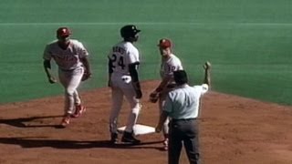 Mickey Morandini makes a diving catch turns an unassisted triple play [upl. by Lempres]