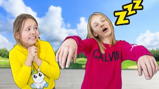 Amelia and Avelina Play Sleepwalking challenge [upl. by Popper]