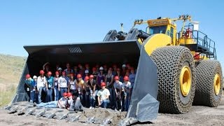 LeTourneau L2350  The Biggest Wheel Loader in The World [upl. by Eeniffar]