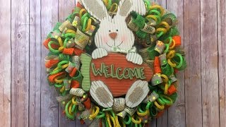 Easy Loopy Loop Wreath Tutorial ribbon mesh and tubing [upl. by Aicirtel564]