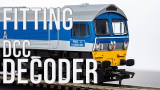 How to Fit a DCC Decoder to a DCC Ready Train  Hornby Class 59 [upl. by Si47]